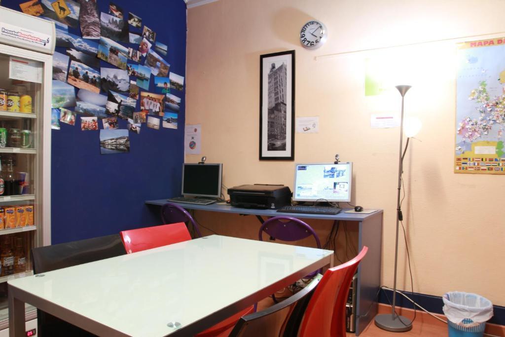Hostel Hemingway Pamplona Eksteriør billede